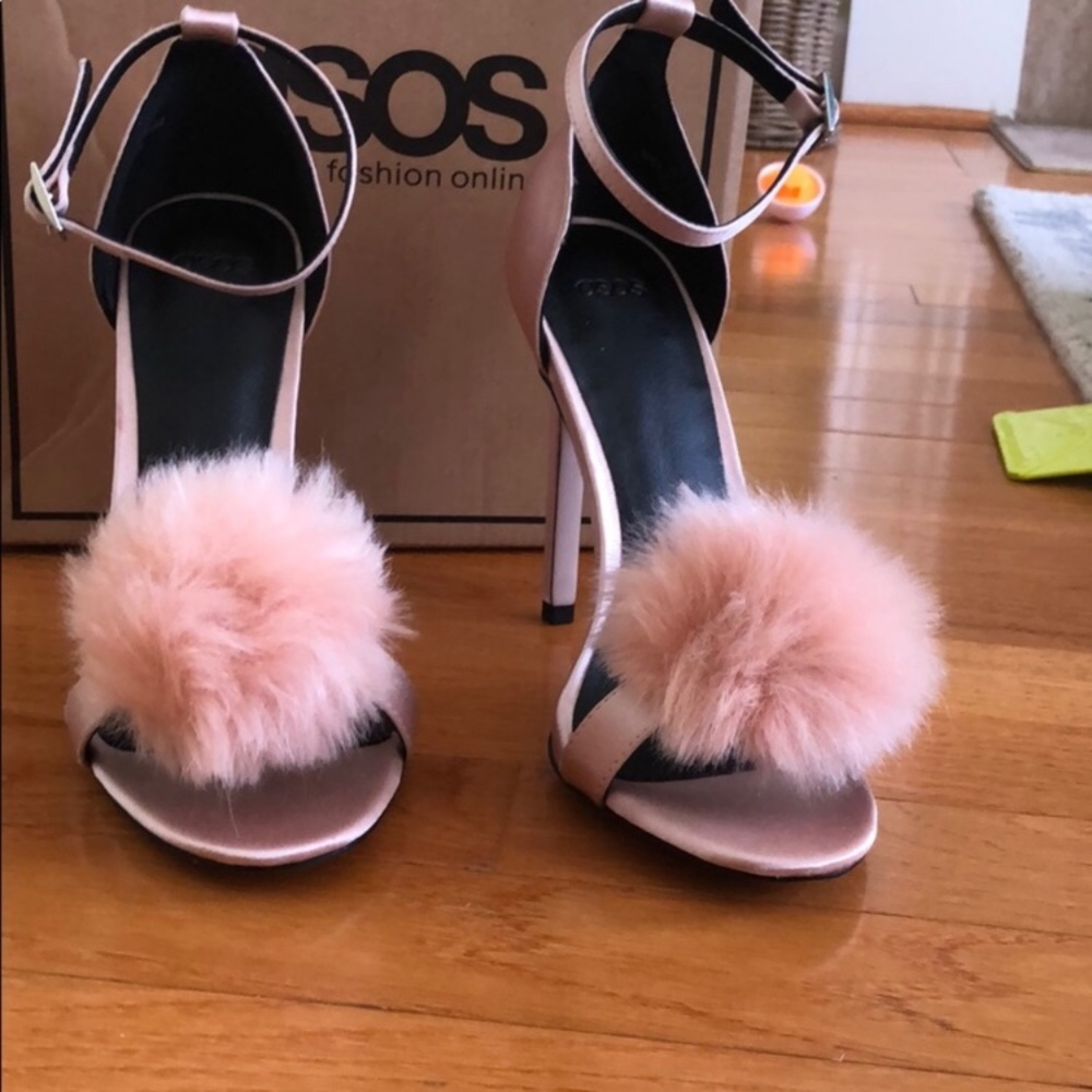 NWOT Pink ASOS Pom-Puff Heels